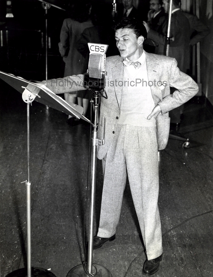Frank Sinatra 1943 2 CBS Radio in New York Your Hit Parade WM.jpg